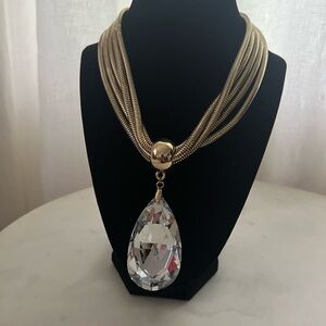 Luxurious Gold Necklace with Crystal Drop Pendant With Matching Earrings